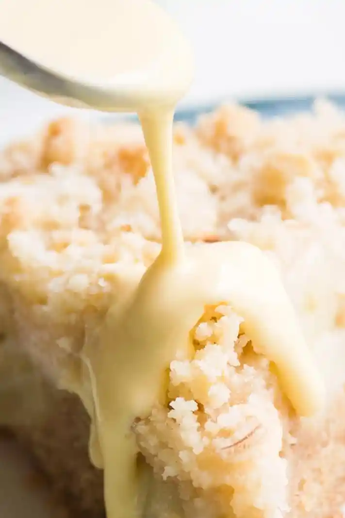 Irischer Apfelkuchen mit Haferstreuseln und Vanillesauce 3 Recipe image