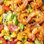 Avocado-Mais-Salat mit gegrillten Garnelen 4 Avocado-Mais-Salat mit gegrillten Garnelen