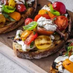 Kremige Burrata Bruschetta mit frischen Tomaten 4 Kremige Burrata Bruschetta mit frischen Tomaten