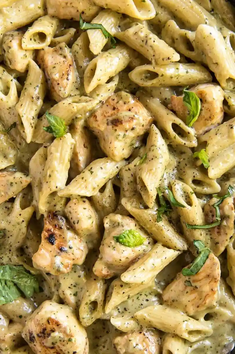 Cremige Hähnchen-Pesto-Pasta 3 Recipe image