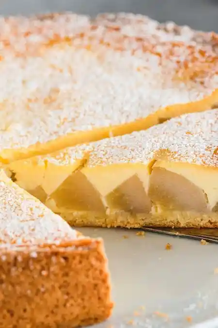 Cremiger Birnen-Schmand-Kuchen mit Mürbeteig 3 Recipe image