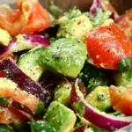 Frischer Gurken-Tomaten-Avocado-Salat 4 Frischer Gurken-Tomaten-Avocado-Salat