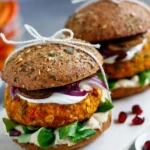 Herrlicher Kürbis-Hummus Burger mit Kürbis-Pommes 4 Herrlicher Kürbis-Hummus Burger mit Kürbis-Pommes