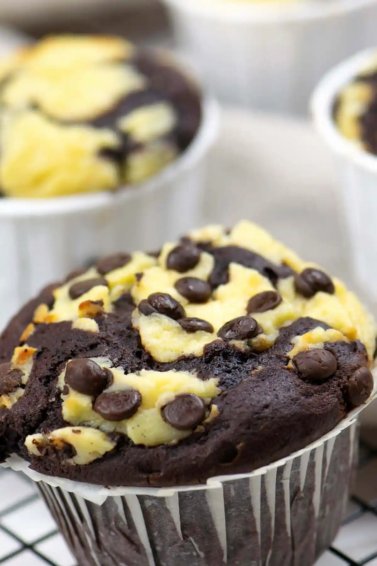 Double Chocolate Cheesecake Muffins: Schokoladiger Genuss mit Käsekuchen-Kern 3 Recipe image