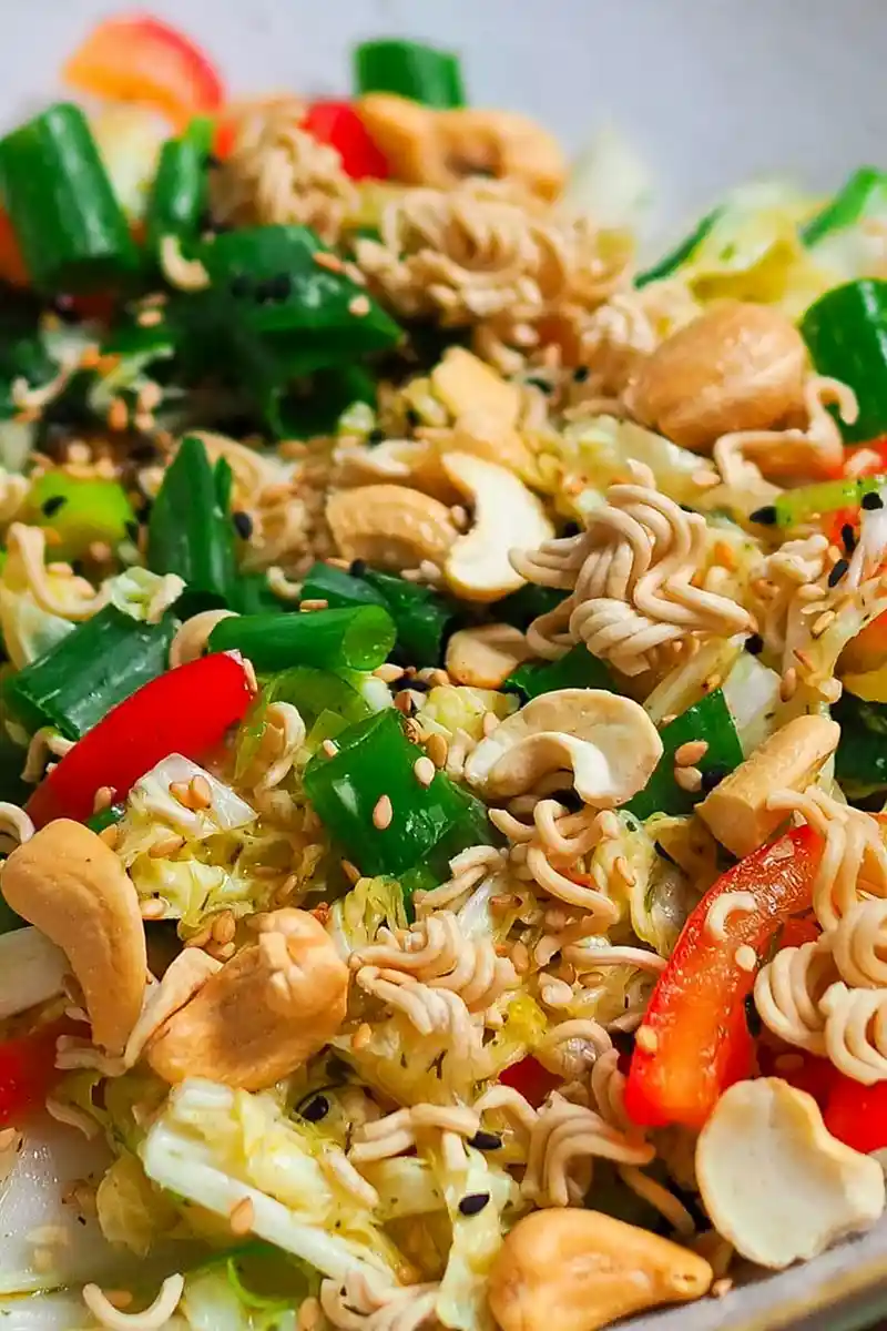 Knuspriger Chinakohl-Salat mit asiatischem Flair 3 Recipe image