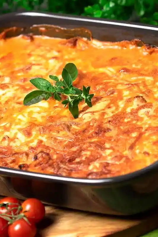Überbackenes Hähnchen-Gyros in cremiger Tomaten-Paprika-Sauce 3 Recipe image