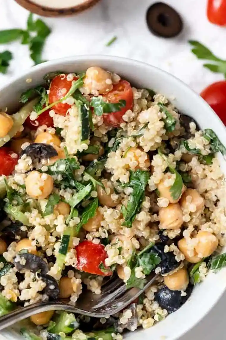 Gesunde Quinoa-Bowls: 6 köstliche Varianten 3 Recipe image