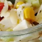 Griechischer Kritharaki-Nudelsalat mit Feta und Paprika 4 Griechischer Kritharaki-Nudelsalat mit Feta und Paprika