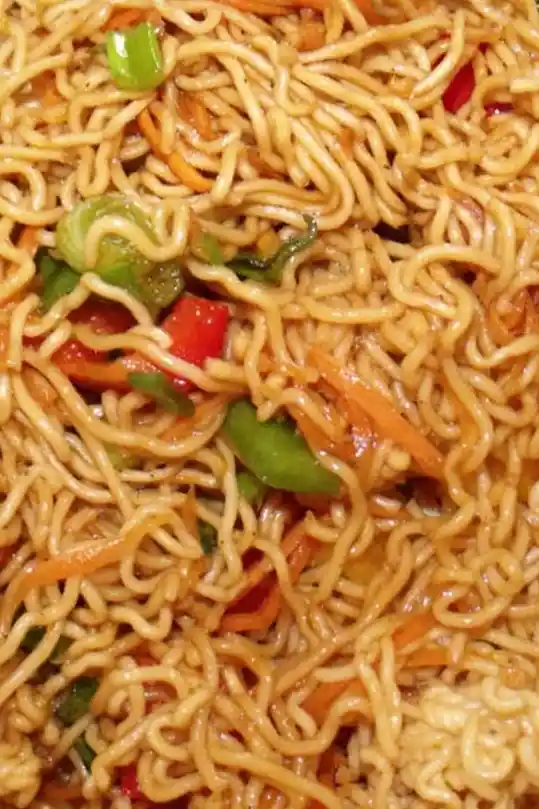 Asiatischer Mienudel-Salat mit buntem Gemüse 3 Recipe image