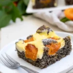 Saftiger Mohn-Topfengitter-Kuchen mit Marillen 4 Saftiger Mohn-Topfengitter-Kuchen mit Marillen