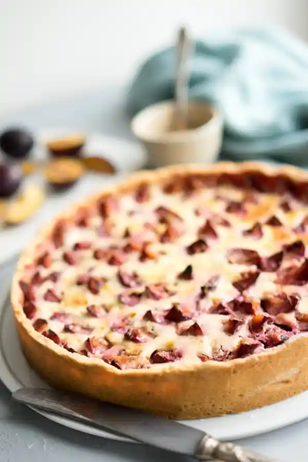Cremiger Pflaumenkuchen mit Schmandguss und Mürbeteig 3 Recipe image