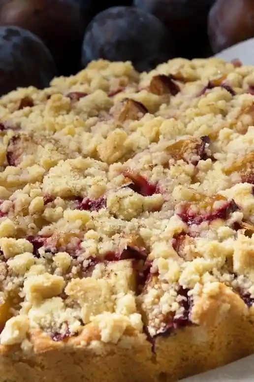 Saftiger Pflaumen-Streusel-Kuchen 3 Recipe image