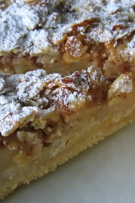 Saftiger Apfelkuchen mit knuspriger Mandelkruste 3 Recipe image