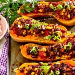 Herzhaft gefüllter Butternusskürbis mit Chili con Carne 4 Herzhaft gefüllter Butternusskürbis mit Chili con Carne