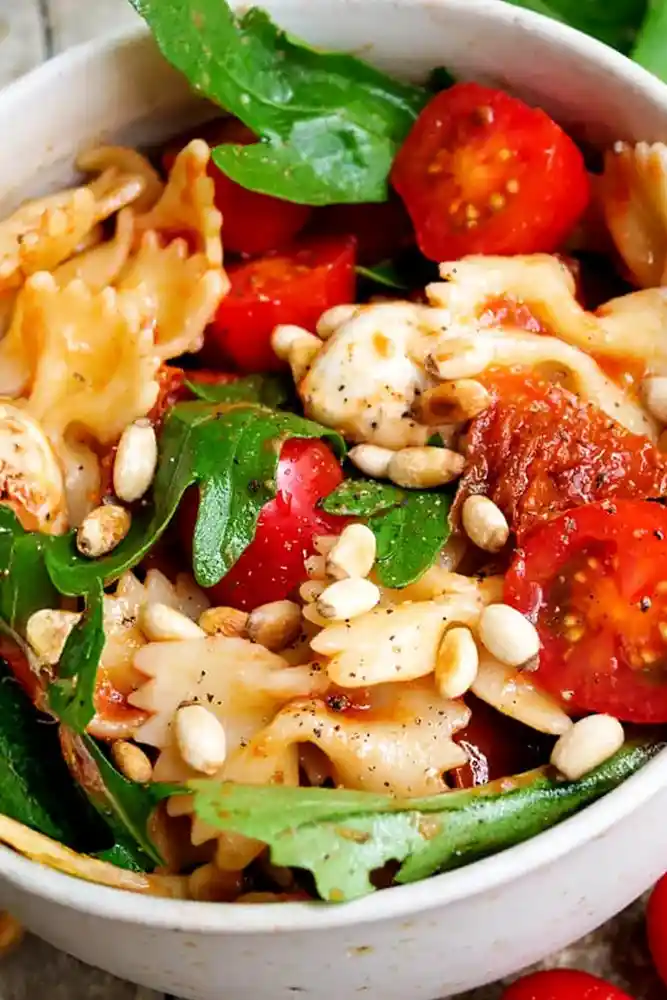Italienischer Nudelsalat mit Rucola 3 Recipe image