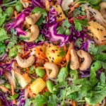 Erfrischender Reisnudelsalat mit Mango und Erdnussdressing 4 Erfrischender Reisnudelsalat mit Mango und Erdnussdressing