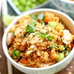 Thai-Hähnchen-Quinoa-Bowls mit cremiger Erdnusssauce 4 Thai-Hähnchen-Quinoa-Bowls mit cremiger Erdnusssauce