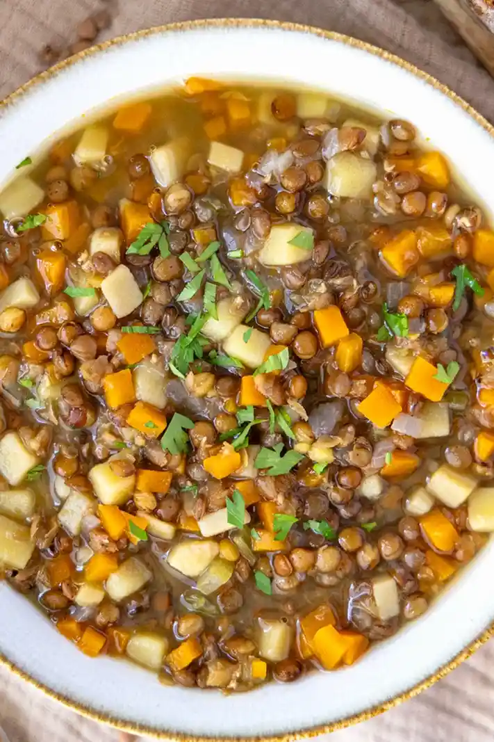 Herzhafte vegetarische Linsensuppe für den Alltag 3 Recipe image