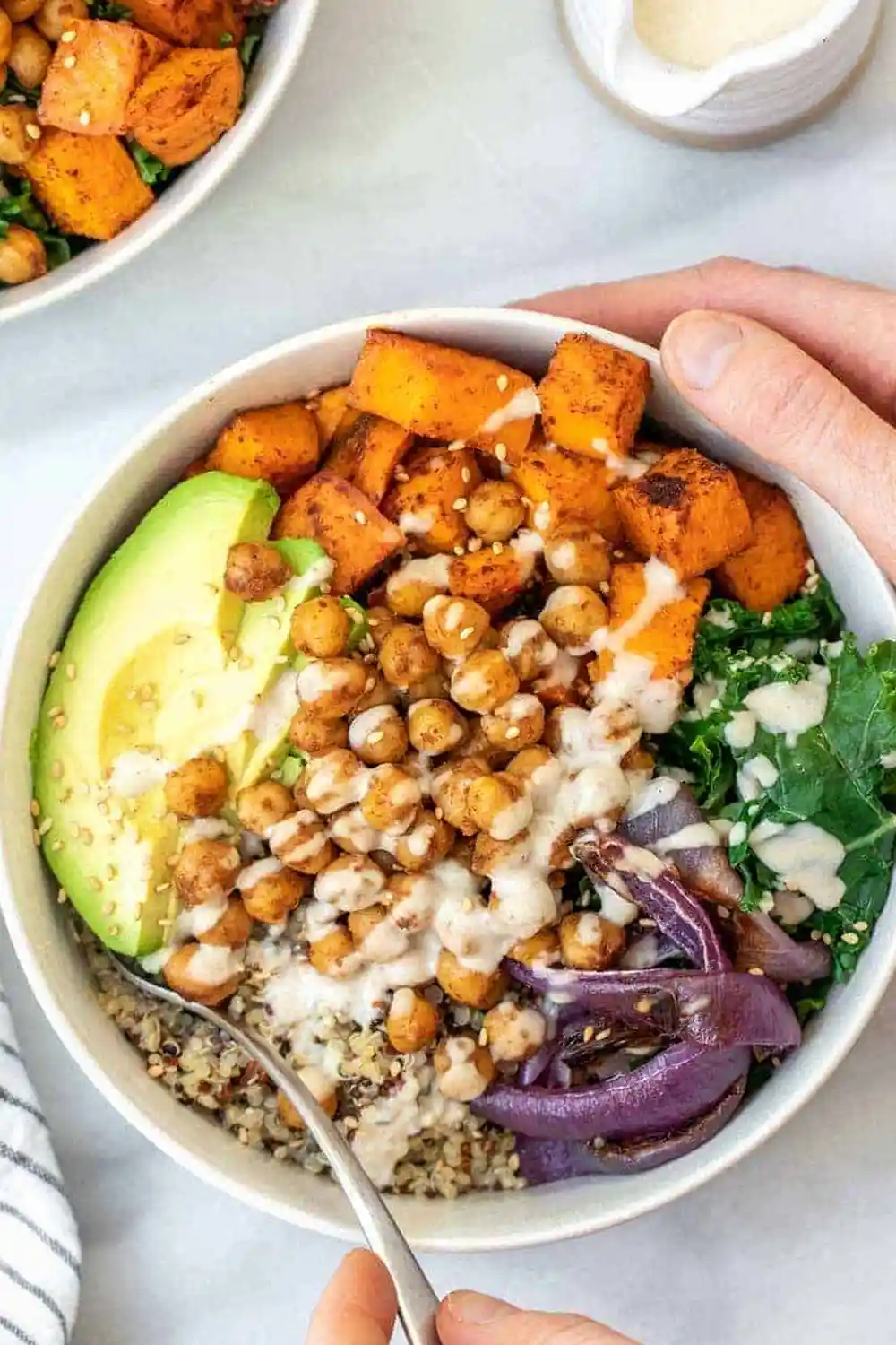 Vegane Süßkartoffel-Kichererbsen Buddha Bowl 3 Vegane Süßkartoffel-Kichererbsen Buddha Bowl